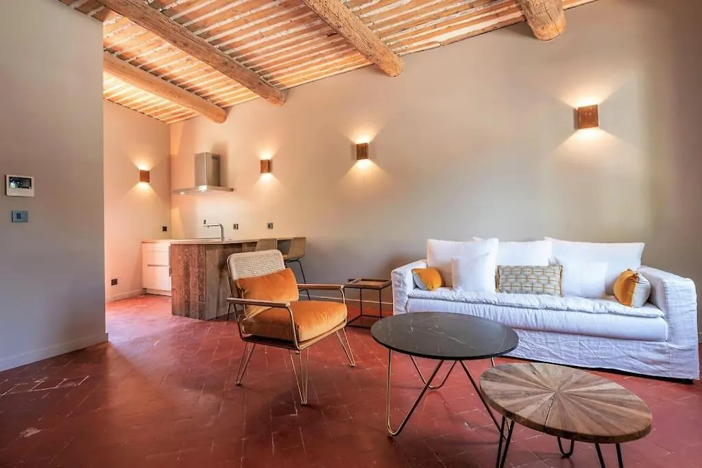 Au Coeur D'Eygalieres Apartment